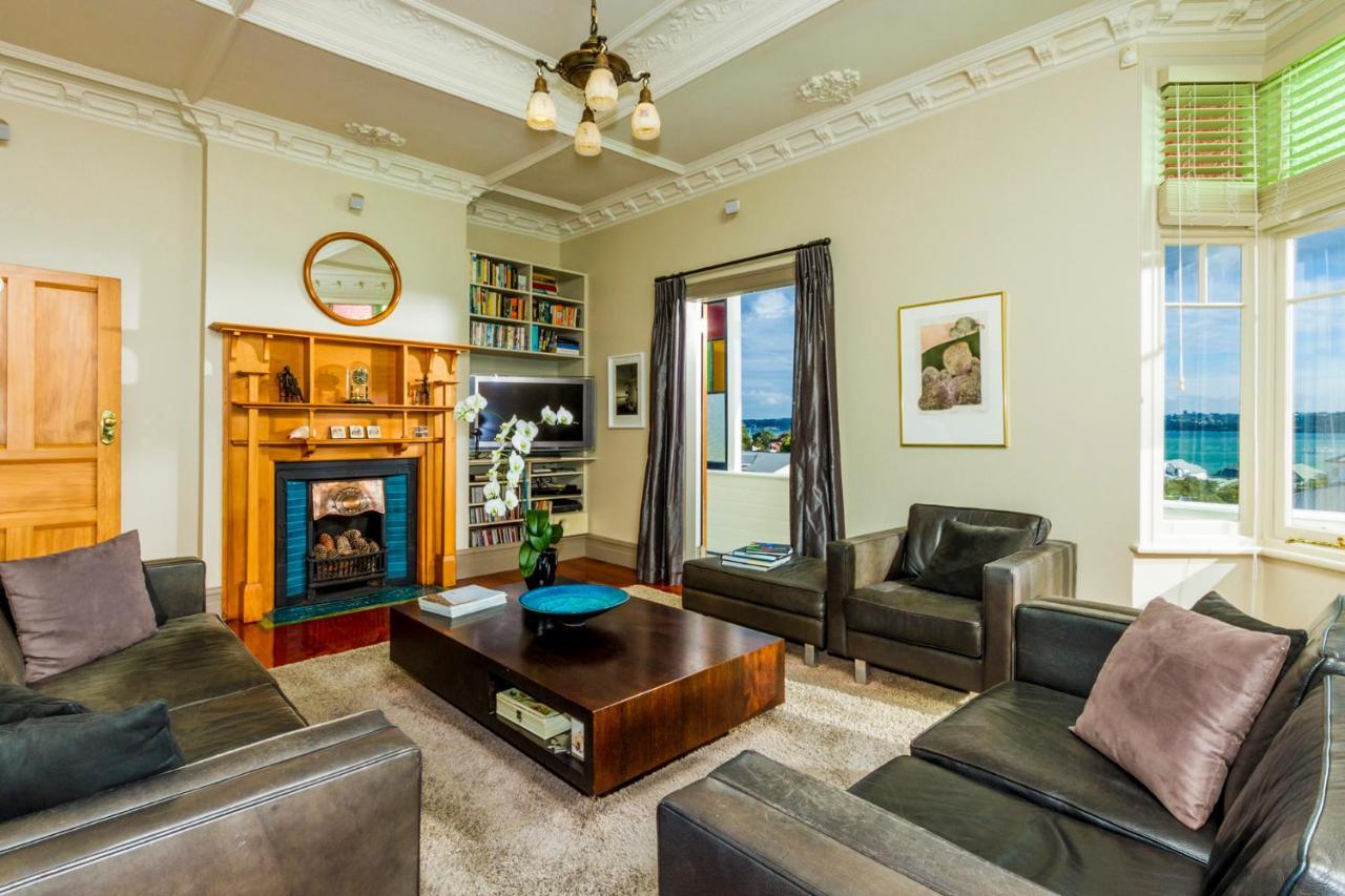 Devonport Harbour View Hotel Оукланд Екстериор снимка