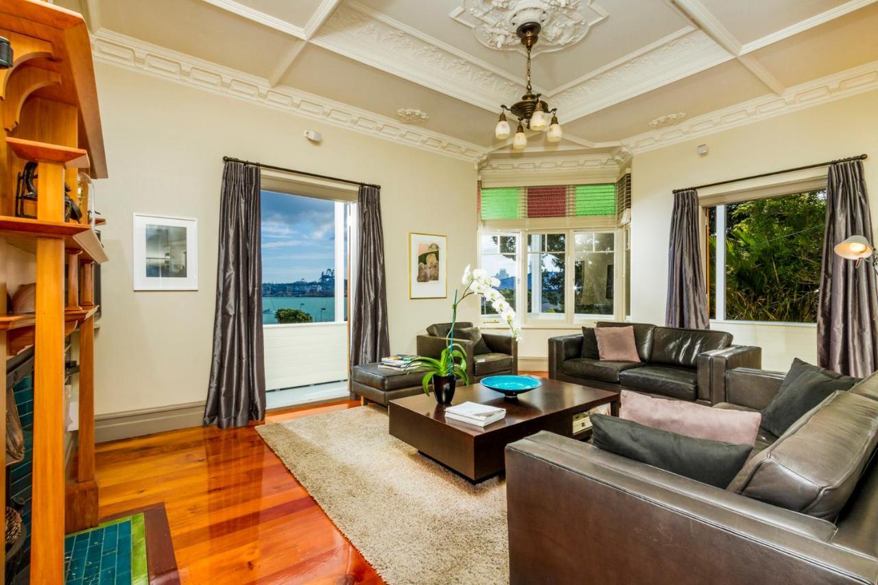 Devonport Harbour View Hotel Оукланд Екстериор снимка